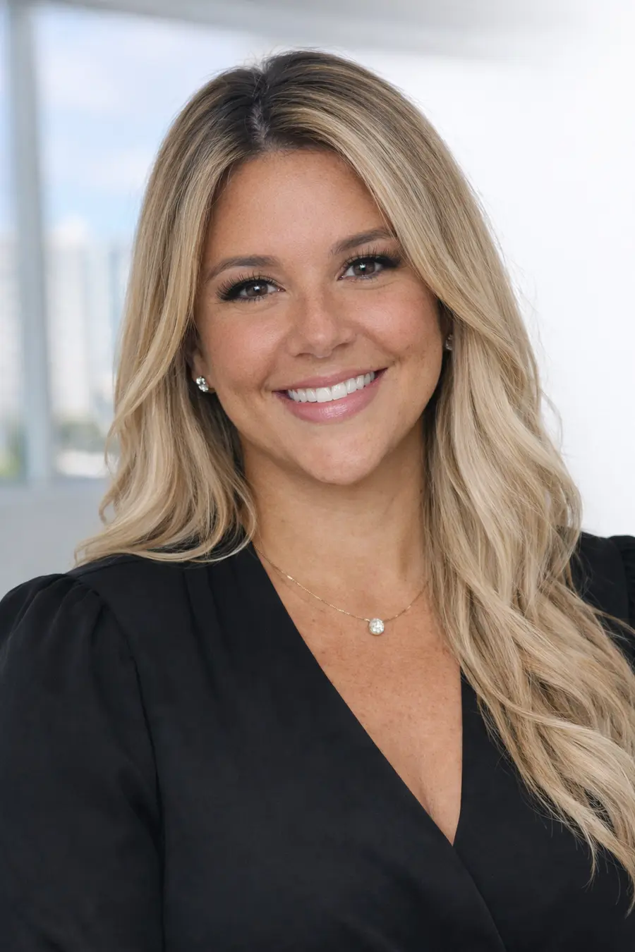 Krystal Londono, certified tax strategist and licensed insurance broker in Miami